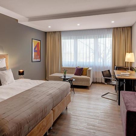 Hotel Central Хоф Екстериор снимка