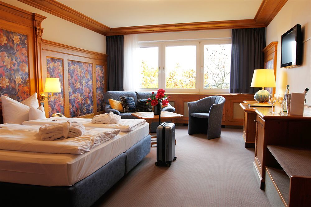 Hotel Central Хоф Екстериор снимка